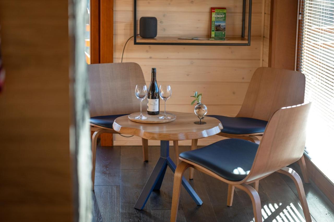 Houten Vakantiewoning "Reisnaarpolen" Royaal Ontbijt, Sauna En Hottub Czarna Góra Exterior foto
